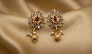 Premium Trending Design Jewellery Set (FREE Earring) Hover Image